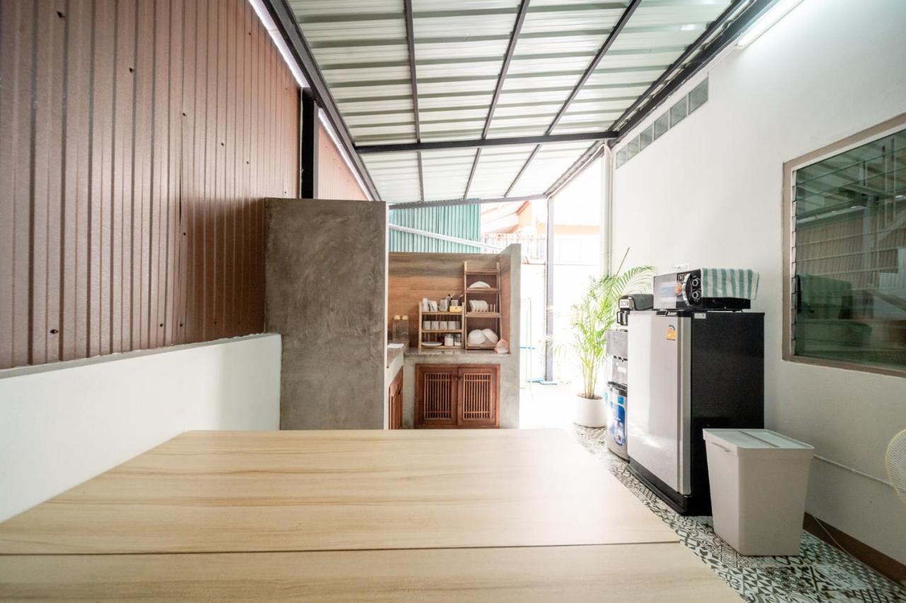 Socialer Coliving & Coworking Space Чиангмай Екстериор снимка