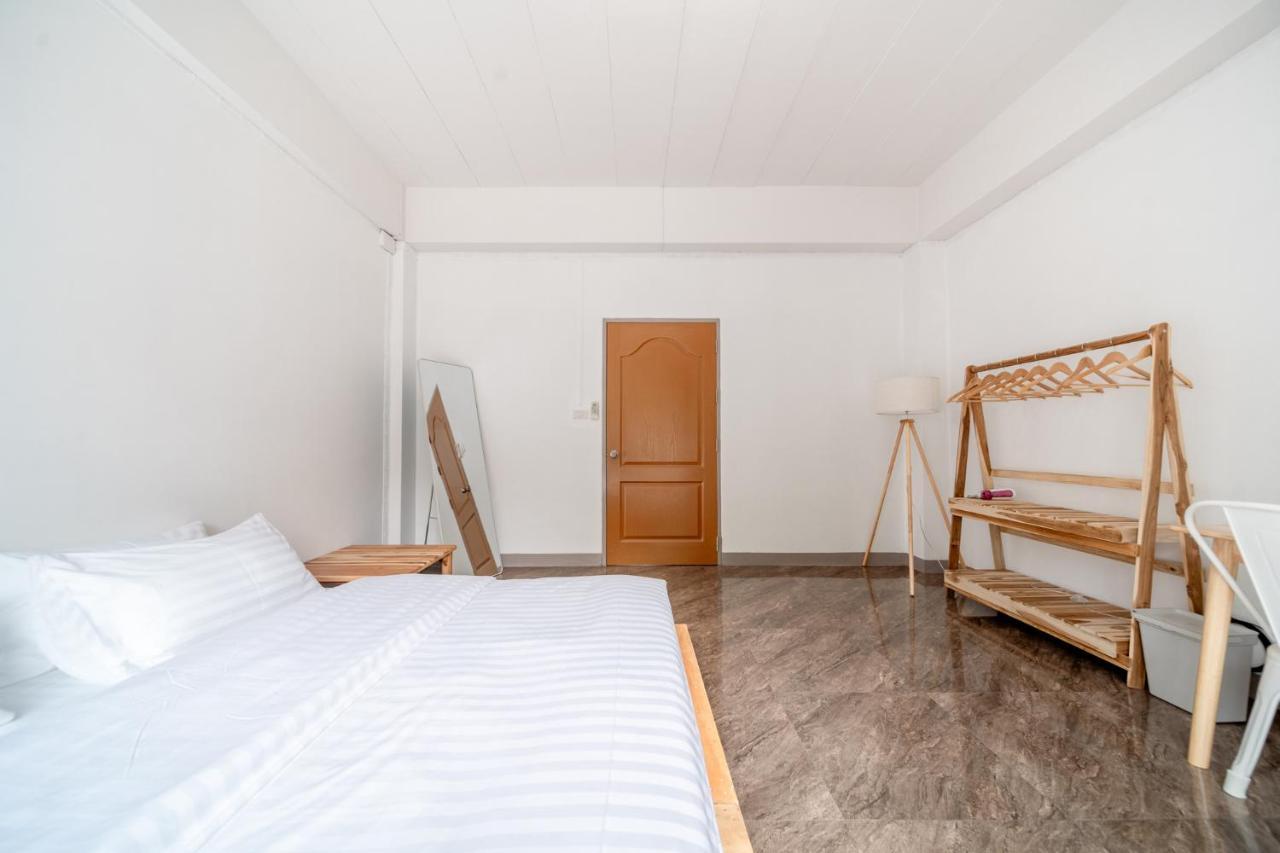 Socialer Coliving & Coworking Space Чиангмай Екстериор снимка